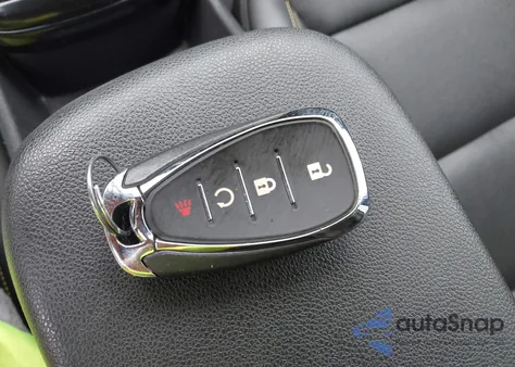 2025 Chevrolet Trax Fwd Activ z USA, uszkodzony, nr VIN KL77LKEP1SC084383